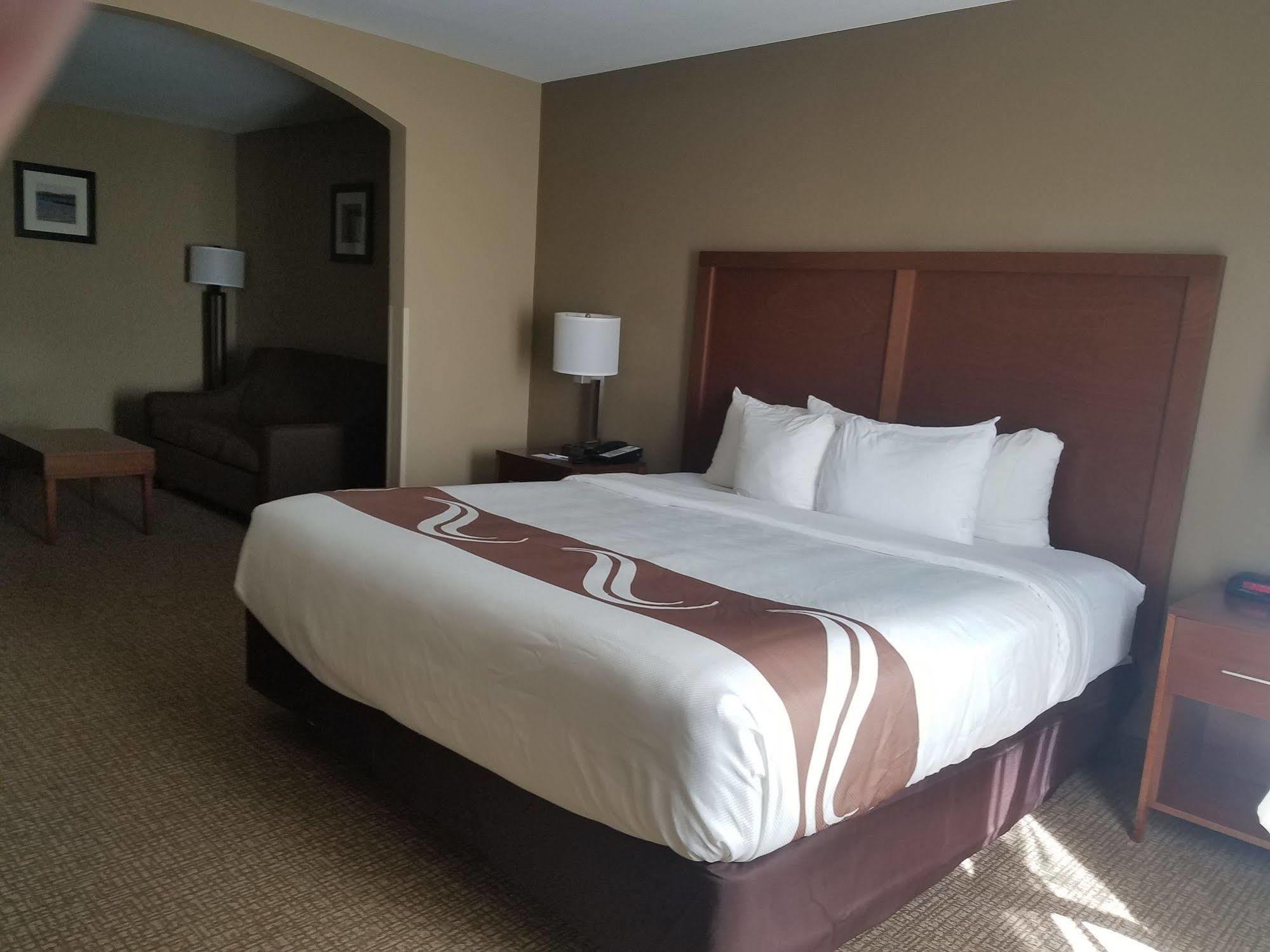 Quality & - Seaford Hotel